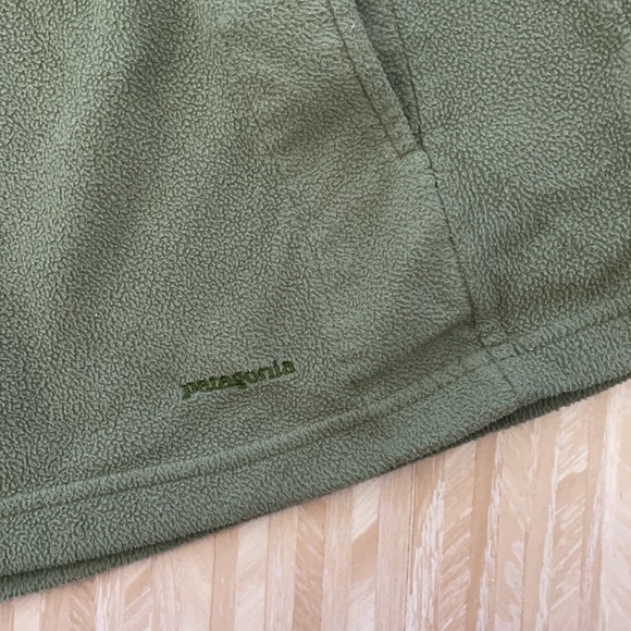 Patagonia micro d-luxe hoodie - Picture 3 of 3